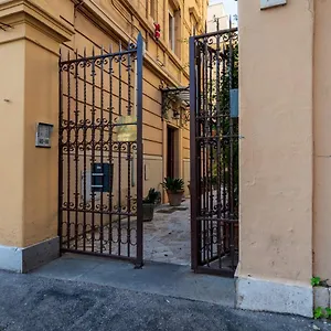 https://st-peter-penthouse.it-romehotels.com